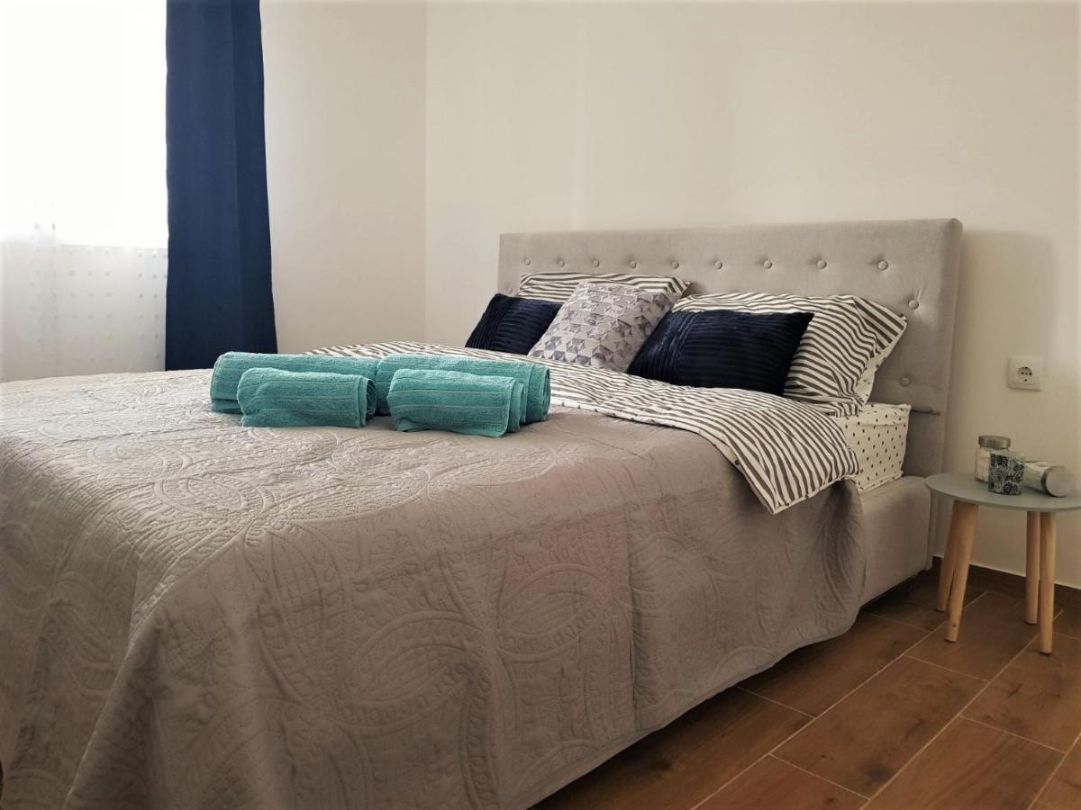 Apartman Astra Sremska Mitrovica Exterior foto